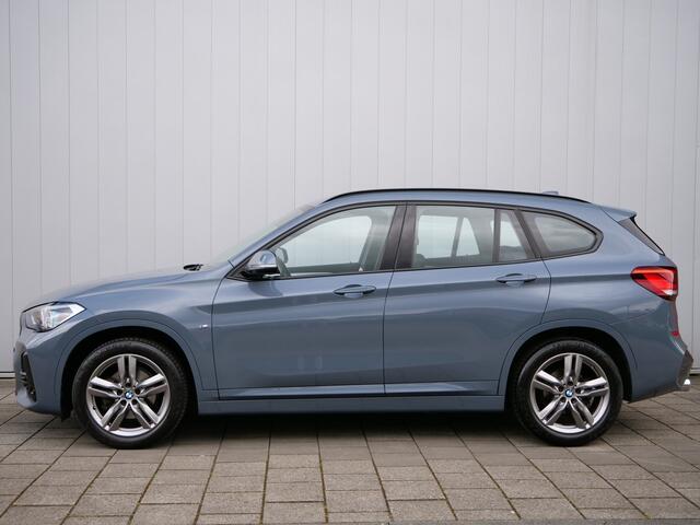 BMW X1 sDrive18i High Executive 136 Pk Automaat Navigatie / DAB / PDC / Trekhaak / Elektr Achterklep / Stoelverwarming
