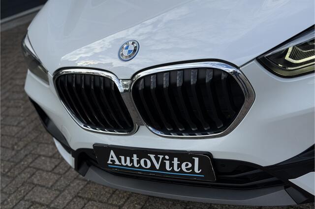 BMW X1 xDrive25e | Panodak | Sportleder | Head-Up | Trekhaak | Adaptive Cruise | Camera
