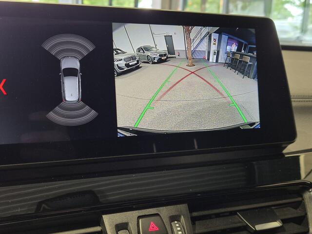 BMW X1 xDrive25e High Executive Sport Line Panorama | Camera | Trekhaak | Volleder | Carplay