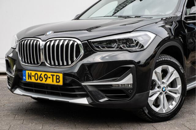 BMW X1 sDrive20i Business Edition Plus Leer/ Stoelverwarming/ Head up/ Full led/ Dab/ Cruise control/ Elektr. achterklep/ Navigatie