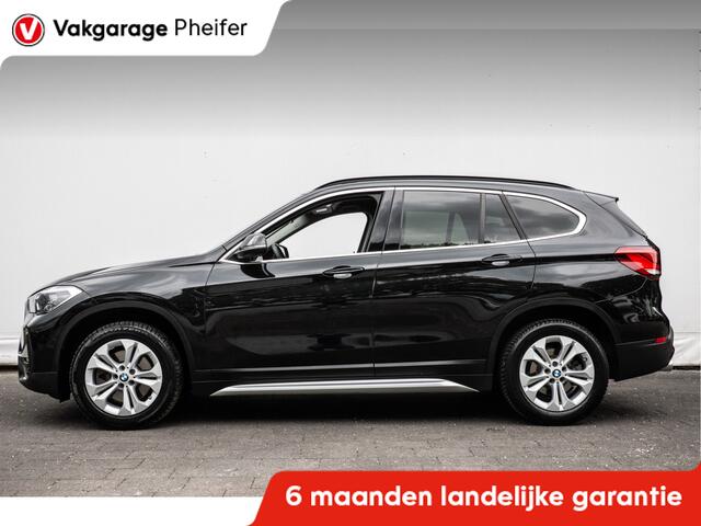 BMW X1 sDrive20i Business Edition Plus Leer/ Stoelverwarming/ Head up/ Full led/ Dab/ Cruise control/ Elektr. achterklep/ Navigatie