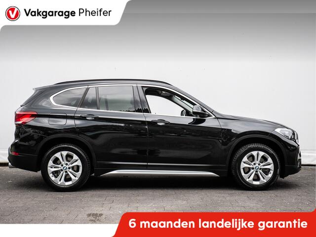 BMW X1 sDrive20i Business Edition Plus Leer/ Stoelverwarming/ Head up/ Full led/ Dab/ Cruise control/ Elektr. achterklep/ Navigatie