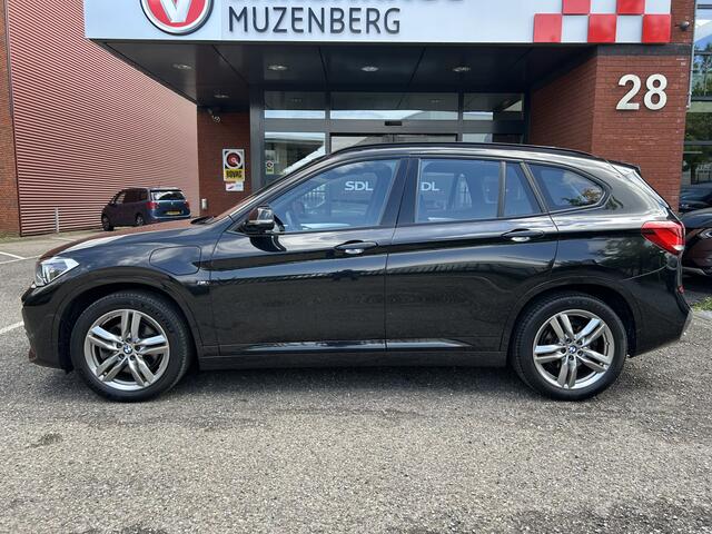 BMW X1 xDrive25e Executive M-Sport // FULL LED // NAVI // SPORTSTOELEN + STOELVERWARMING // PDC // ELEK. KOFFERKLEP