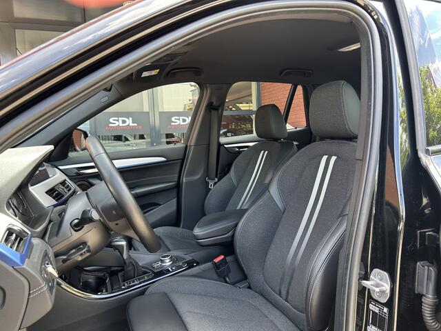 BMW X1 xDrive25e Executive M-Sport // FULL LED // NAVI // SPORTSTOELEN + STOELVERWARMING // PDC // ELEK. KOFFERKLEP