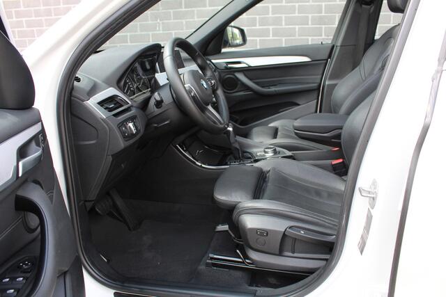 BMW X1 sDrive20i Centennial High Executive / M sport / Panoramadak / N.A.P.
