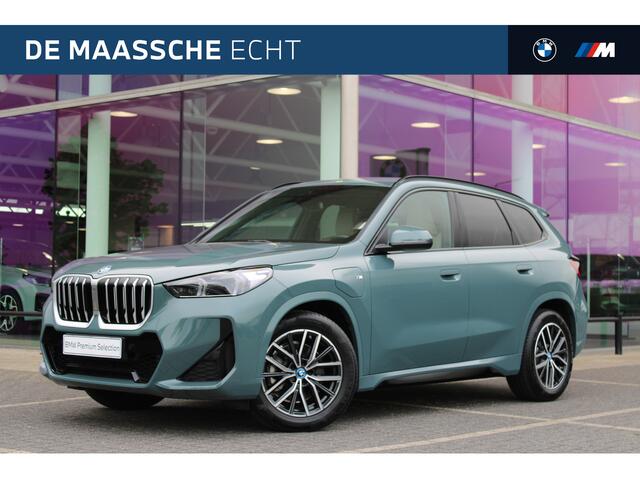 BMW X1 xDrive25e M Sport Automaat / Sportstoelen / Comfort Access / Achteruitrijcamera / Adaptieve LED / M Adaptief onderstel