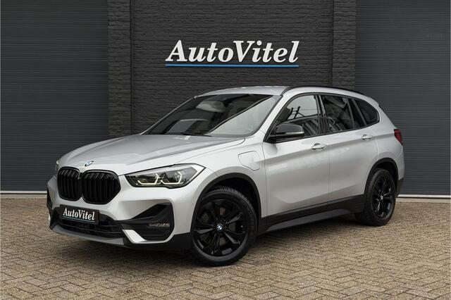 BMW X1 xDrive25e | Leder | Harman Kardon | Head-Up | Memory | Adaptive Cruise | Stoel + Stuurverwarming