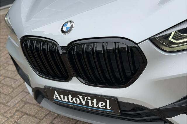 BMW X1 xDrive25e | Leder | Harman Kardon | Head-Up | Memory | Adaptive Cruise | Stoel + Stuurverwarming