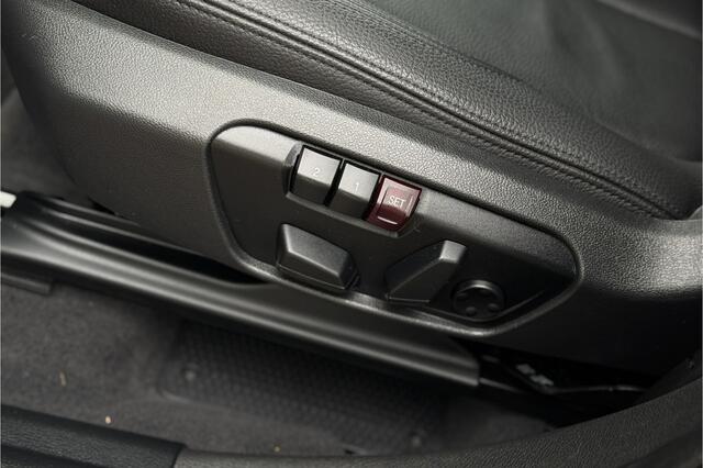 BMW X1 xDrive25e | Leder | Harman Kardon | Head-Up | Memory | Adaptive Cruise | Stoel + Stuurverwarming