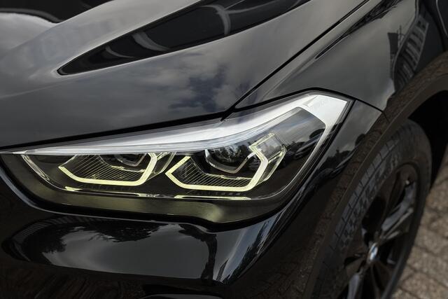 BMW X1 xDrive25e | Head-Up | Trekhaak | Leder | Camera | Elektrische Klep