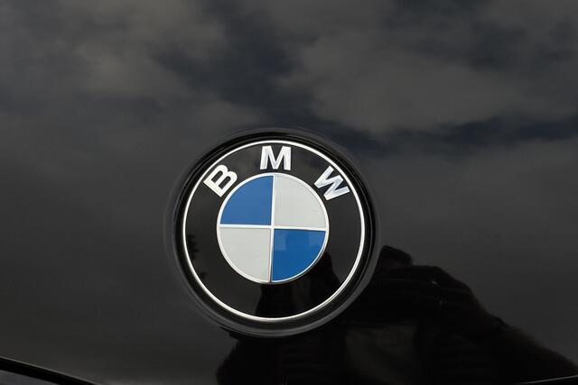 BMW X1 xDrive25e | Head-Up | Trekhaak | Leder | Camera | Elektrische Klep