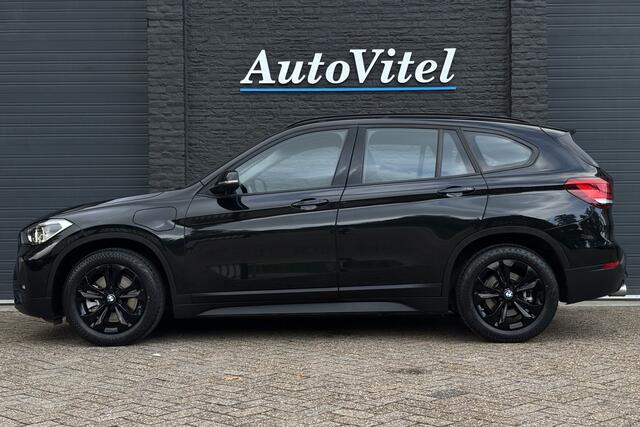 BMW X1 xDrive25e | Head-Up | Trekhaak | Leder | Camera | Elektrische Klep