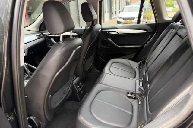 BMW X1 xDrive25e | Head-Up | Trekhaak | Leder | Camera | Elektrische Klep