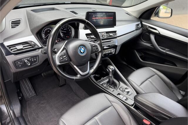 BMW X1 xDrive25e | Head-Up | Trekhaak | Leder | Camera | Elektrische Klep