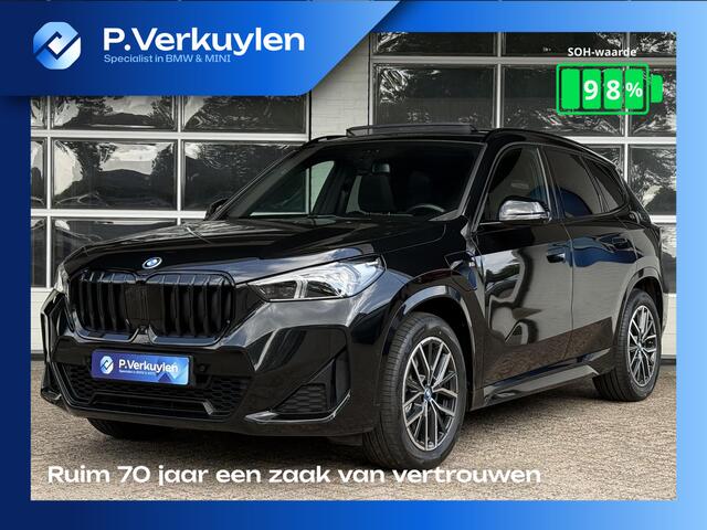 BMW X1 xDrive30e M SPORT | PANORAMA | 360 CAMERA | TREKHAAK | STOELVERWARMING | HEAD UP | DRIVING ASS. PROFF |
