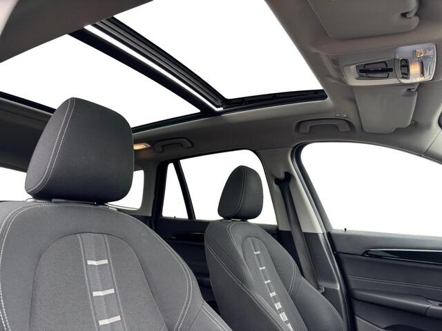 BMW X1 sDrive18i Executive ? Pano ? H/K ? Sportstoelen