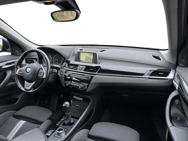 BMW X1 sDrive18i Executive ? Pano ? H/K ? Sportstoelen