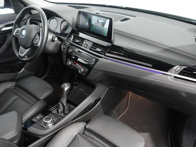 BMW X1 xDrive25e | Pano | SOH 88.3% | LED | Leer | Keyless | HUD |