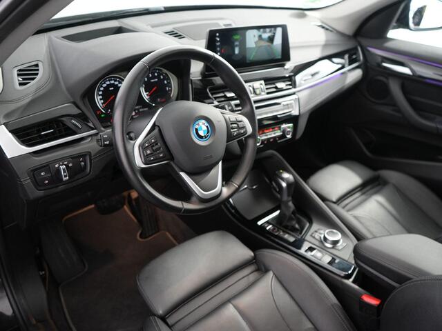 BMW X1 xDrive25e | Pano | SOH 88.3% | LED | Leer | Keyless | HUD |