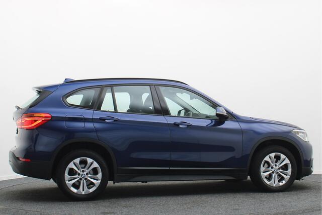 BMW X1 sDrive18i High Executive Edition LED, Navigatie, Sportstoelen, Stoelverwarming, PDC