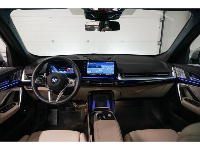 BMW X1 sDrive18i Panoramadak | Harman Kardon | Head Up | Stuurverwarming