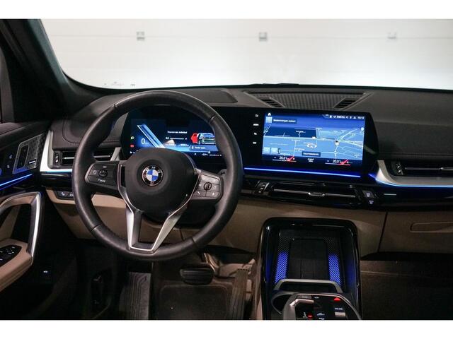 BMW X1 sDrive18i Panoramadak | Harman Kardon | Head Up | Stuurverwarming