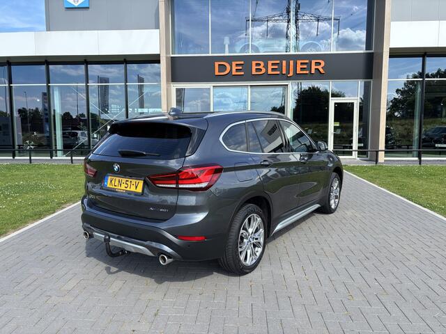 BMW X1 xDrive20i High Executive Trekhaak I Navi I Leder