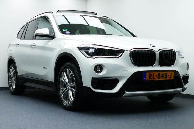 BMW X1 sDrive18i High Executive. Panodak, Leer, Stoelverw, Navi, Camera, 18"LMV, Haak 1700kg