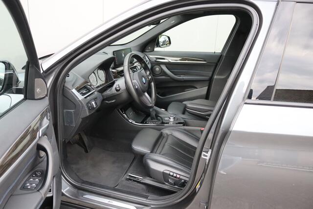 BMW X1 xDrive25e PHEV High Executive M-Sport/Trekhaak/Pano-dak/Camera/Harman-Kardon