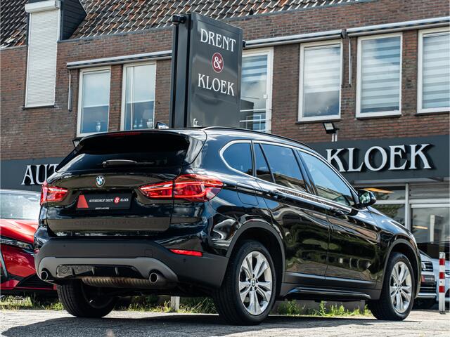 BMW X1 sDrive20i Executive PANO HARMAN KARDON HUD CAMERA MEMORY STOEL ADAP CRUISE