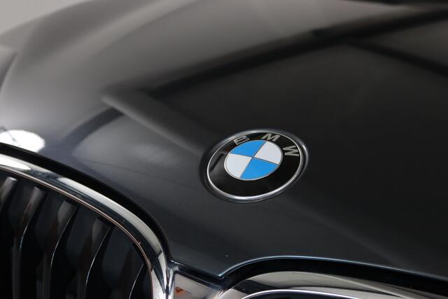 BMW X1 sDrive18i Executive LED koplampen, Navigatie, Cruise Control, Stoelverwarming