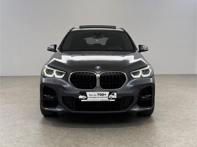 BMW X1 xDrive25e eDrive M-Sport | Pano | Sfeer | HuD | Camera | Adap. Cruise | Trekhaak | Navi | Parkeersens.