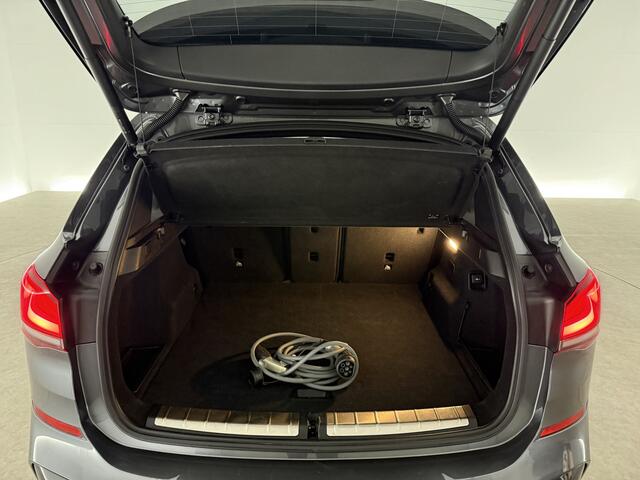 BMW X1 xDrive25e eDrive M-Sport | Pano | Sfeer | HuD | Camera | Adap. Cruise | Trekhaak | Navi | Parkeersens.