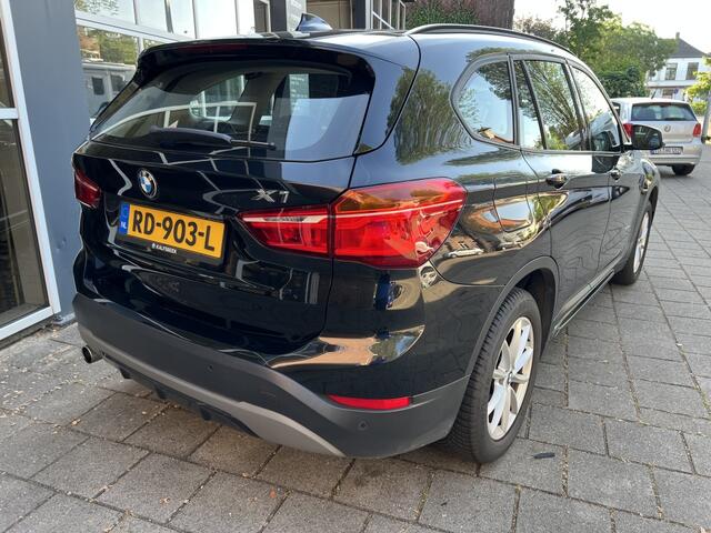 BMW X1 sDrive18d Executive Airco Trekhaak