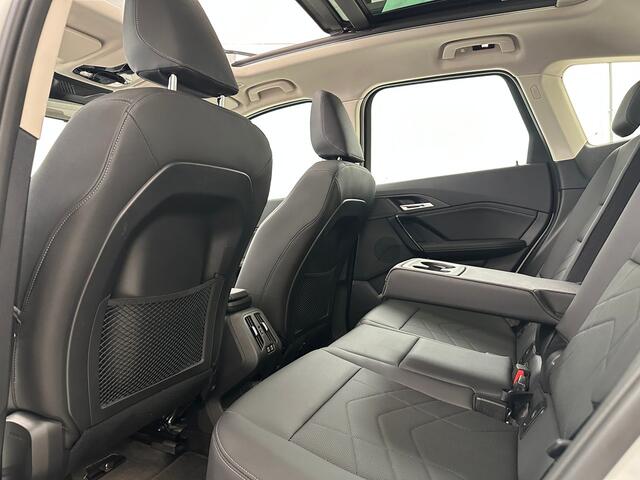 BMW X1 xDrive30e Luxury | Trekhaak | Panoramadak | Adaptief CC. |