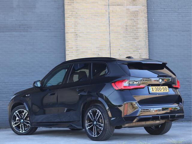 BMW X1 xDrive30e M Sport | Assisted Driving | Harman/Kardon | Trekhaak | 19" M wielen |