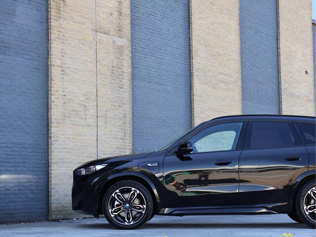 BMW X1 xDrive30e M Sport | Assisted Driving | Harman/Kardon | Trekhaak | 19" M wielen |