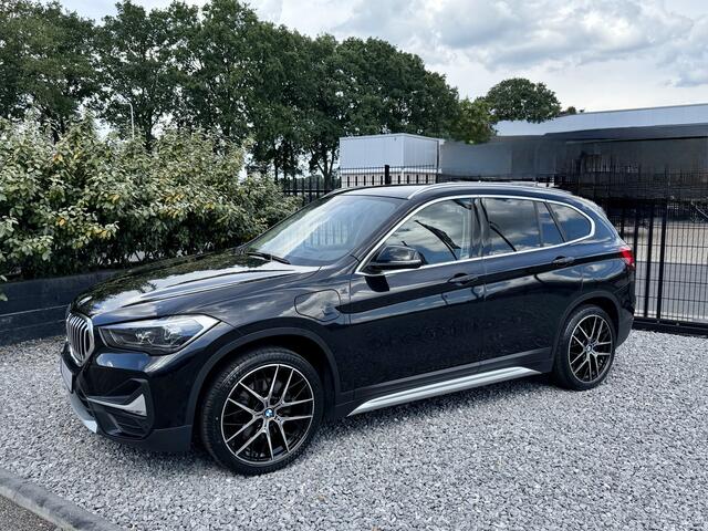 BMW X1 xDrive25e High-Exe Camera|Leer|LED|220pk 2021 Zwart Metallic