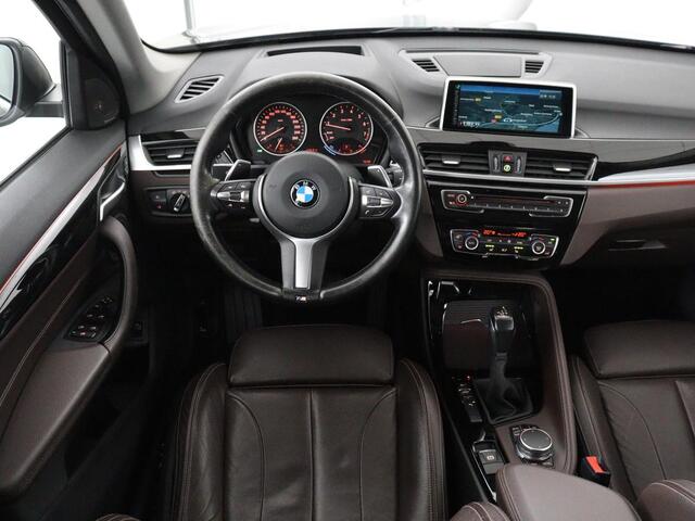 BMW X1 sDrive20i High Executive Panoramadak | Harman Kardon | Trekhaak | DAB Radio | Bluetooth | Climate control | Adaptive Cruise control | Sfeerverlichting