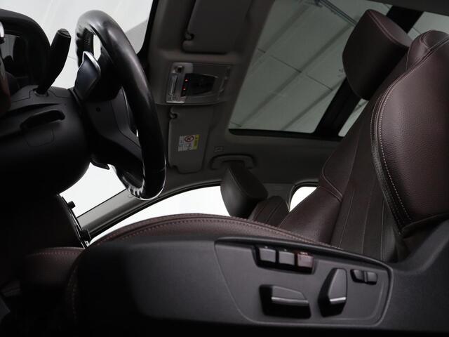 BMW X1 sDrive20i High Executive Panoramadak | Harman Kardon | Trekhaak | DAB Radio | Bluetooth | Climate control | Adaptive Cruise control | Sfeerverlichting