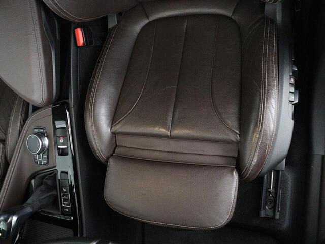 BMW X1 sDrive20i High Executive Panoramadak | Harman Kardon | Trekhaak | DAB Radio | Bluetooth | Climate control | Adaptive Cruise control | Sfeerverlichting