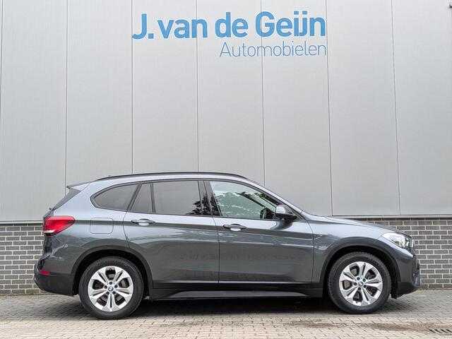 BMW X1 xDrive25e High Executive Edition | HUD | Leer | LED | Keyless | 1e Eig