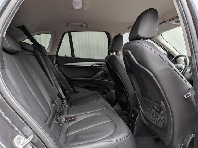 BMW X1 xDrive25e High Executive Edition | HUD | Leer | LED | Keyless | 1e Eig