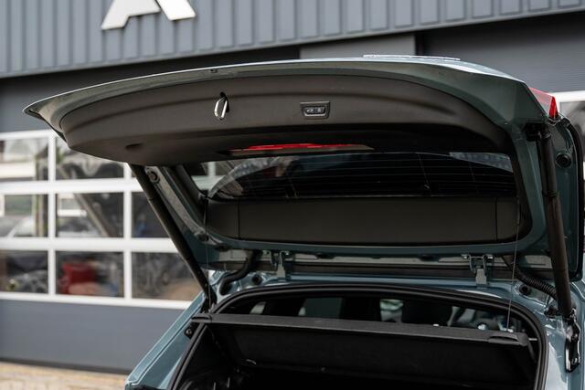 BMW X1 25e xDrive M Sport | Panorama | Shadow | Maxton | Camera | Elek. Trekhaak | Adap. led | Stoelverwarming | 20' inch |