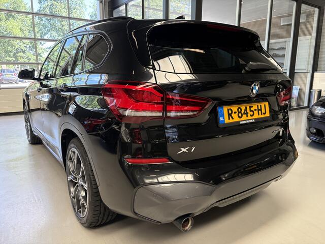 BMW X1 xDrive25e eDrive Edition M pakket, Adapt Cruise, Head up display, Pano, 19inch