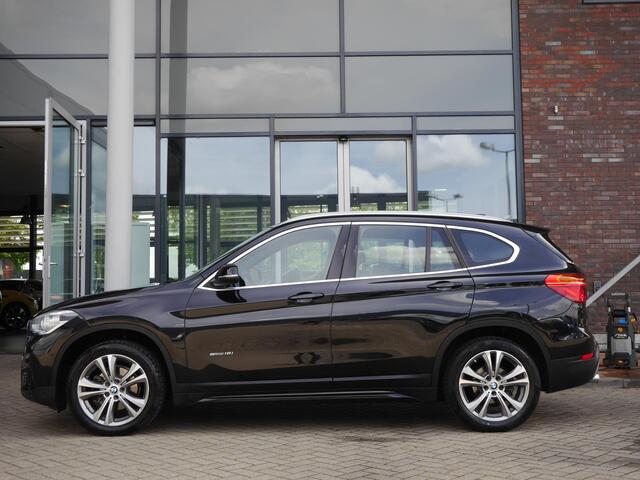 BMW X1 sDrive18i Executive | Automaat | Trekhaak | Camera | Lederen bekleding | Parkeersensoren | Navigatie