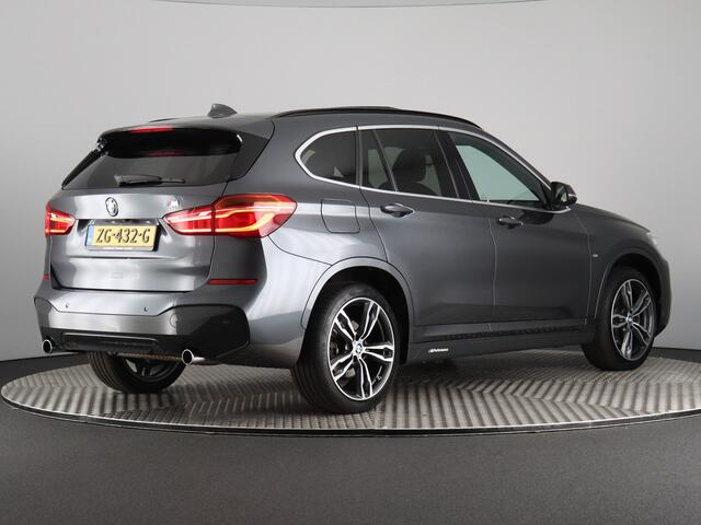 BMW X1 xDrive25i High Executive (Afn. Trekhaak / Pano / H&K / Camera / ACC / Navi)