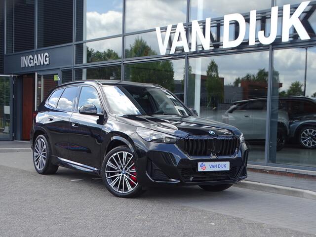 BMW X1 xDrive30e Pano dak Elek Trekhaak M sportpakket Pro Innovation Pack Guidance Paket Travel Paket 20''LM Velgen