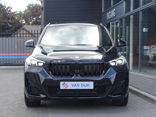 BMW X1 xDrive30e Pano dak Elek Trekhaak M sportpakket Pro Innovation Pack Guidance Paket Travel Paket 20''LM Velgen
