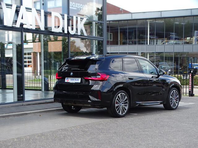 BMW X1 xDrive30e Pano dak Elek Trekhaak M sportpakket Pro Innovation Pack Guidance Paket Travel Paket 20''LM Velgen